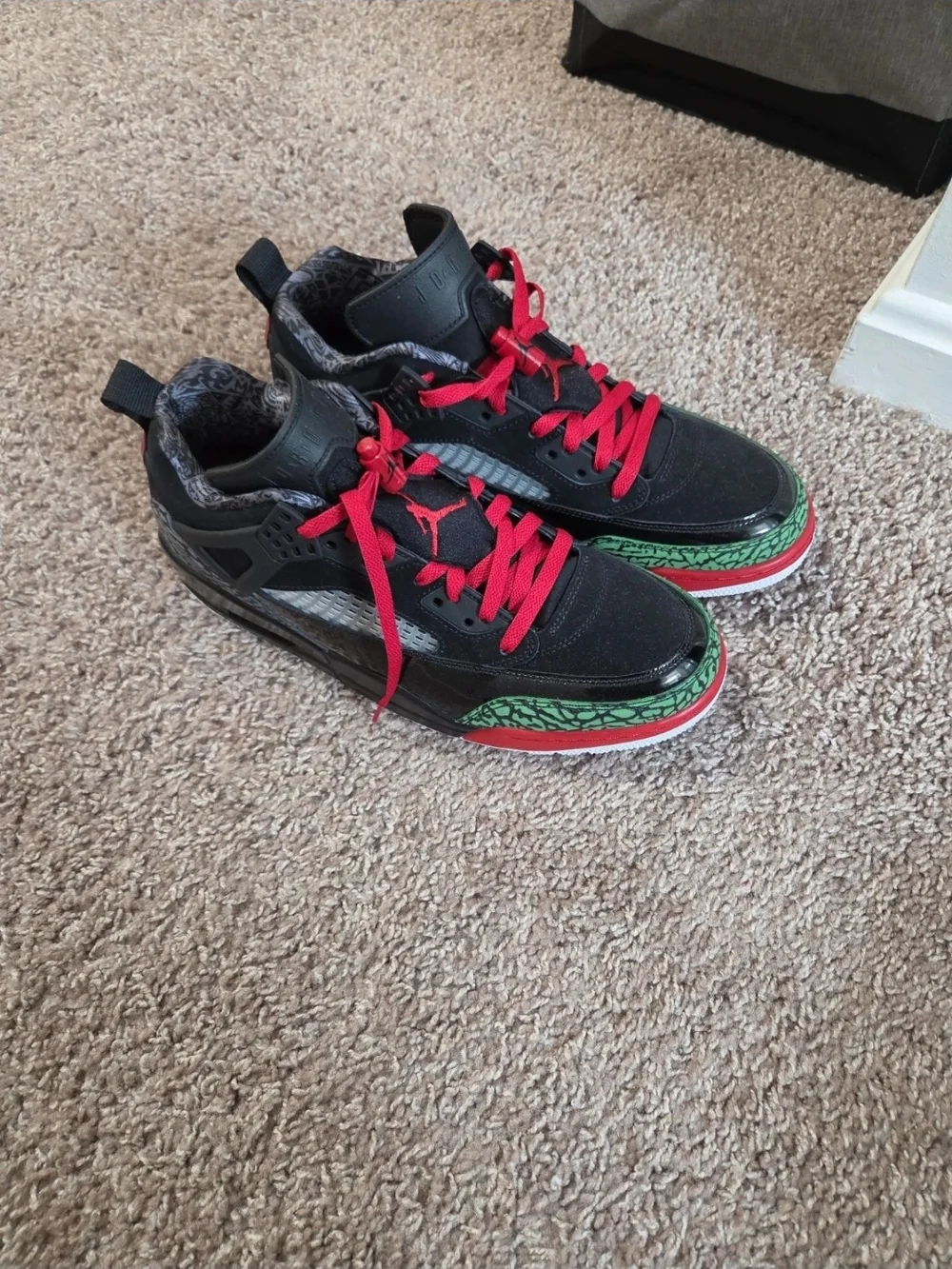 Jordan Men’s Low-Top Sneakers - Black/Red/Green